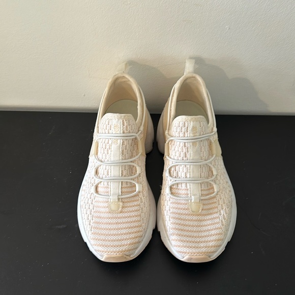 AVRE SNEAKERS - Picture 1 of 5